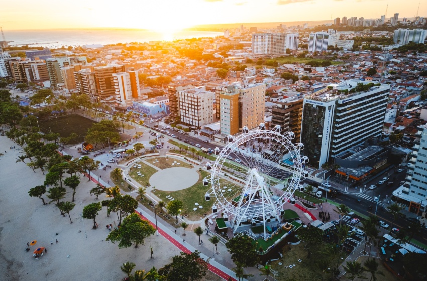 Roda-gigante da Pajuçara no Parque Massayó-K em Maceió